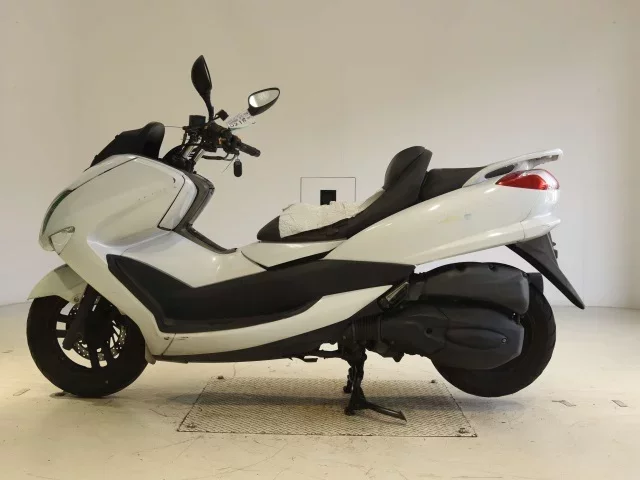 Yamaha MAJESTY 250-4