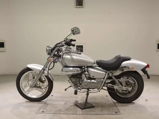 Honda MAGNA 50