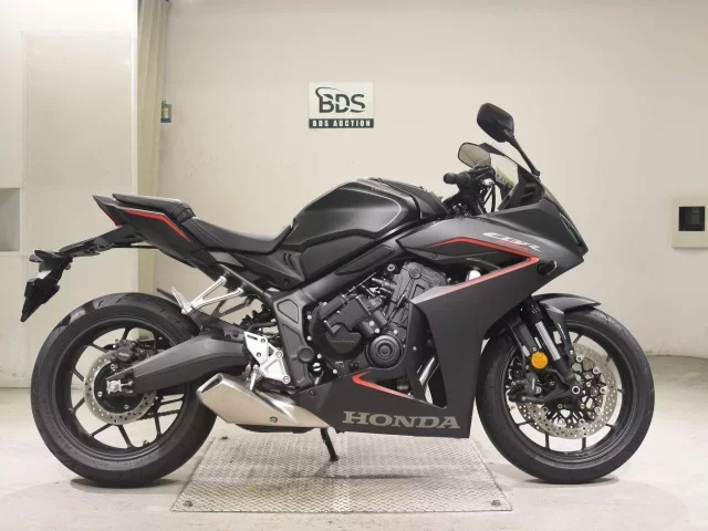 Honda CB650R-2E CLUTCH лот № 5017 оценка 8  с аукциона в Японии