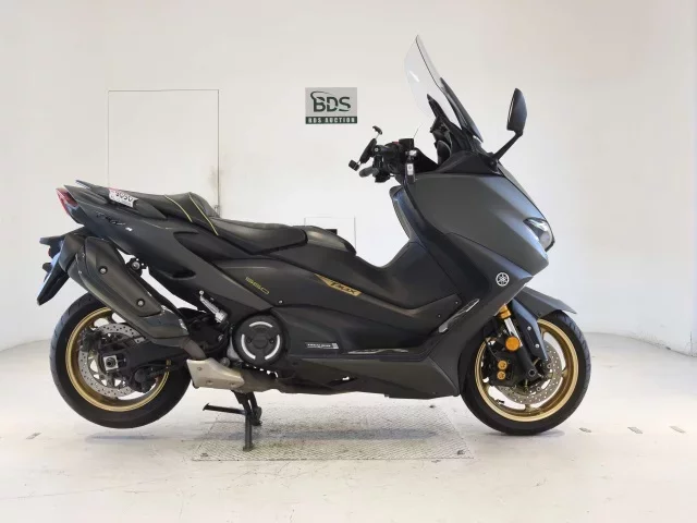 Yamaha T-MAX560T