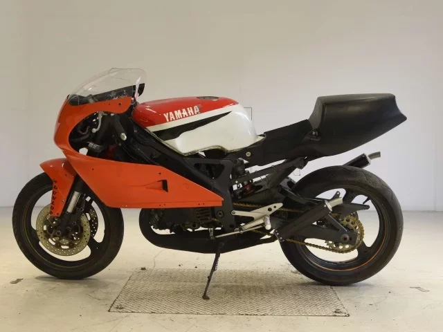 Yamaha TZR250R