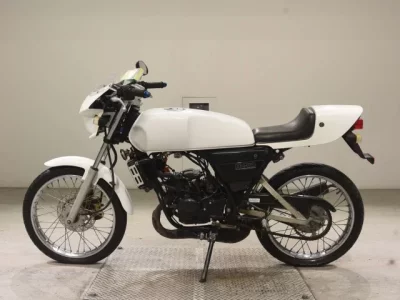 Yamaha RZ50-2