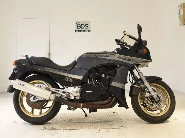 Kawasaki GPZ900R