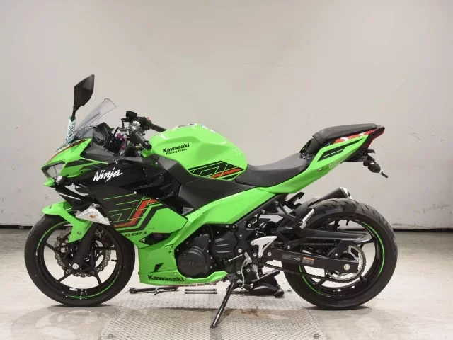 Kawasaki NINJA400-2