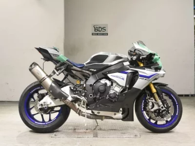 Yamaha YZF-R1M