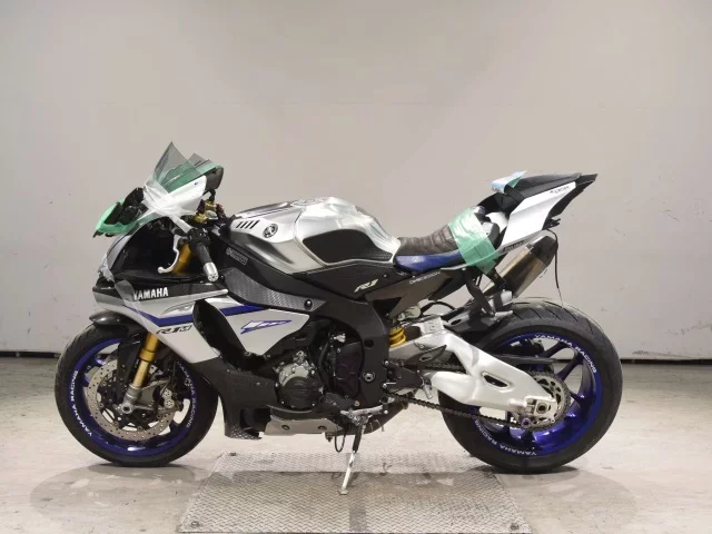 Yamaha YZF-R1M