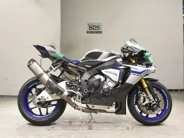 Yamaha YZF-R1M