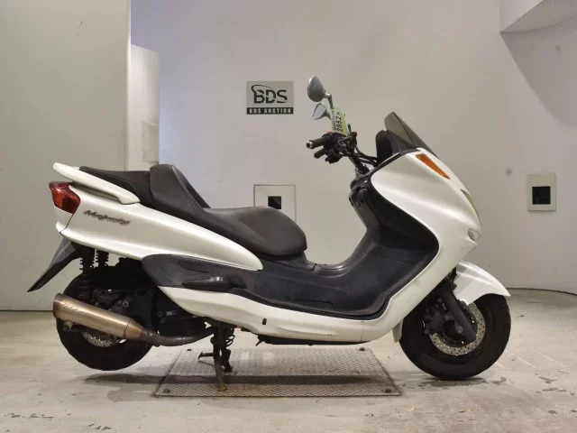 Yamaha MAJESTY 250C лот № 2852 оценка 4  с аукциона в Японии