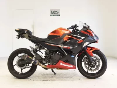 Kawasaki NINJA400-2