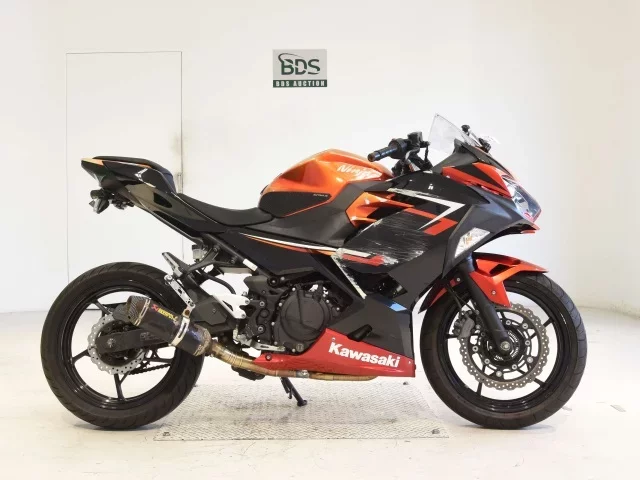 Kawasaki NINJA400-2