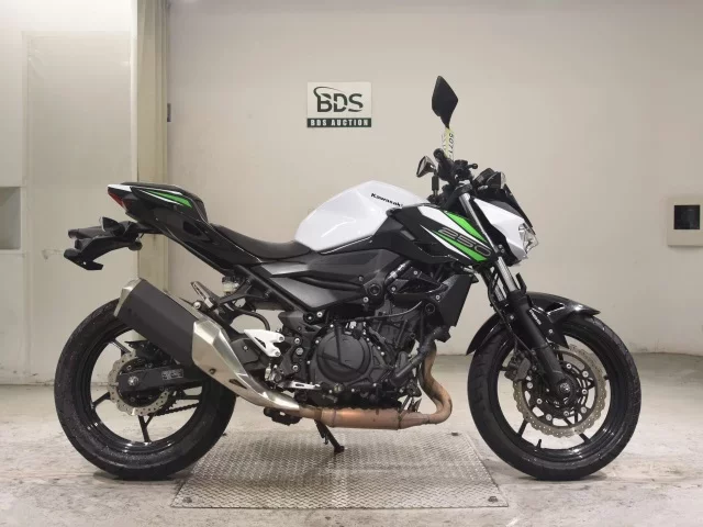 Kawasaki Z250-2 лот № 5071 оценка 4  с аукциона в Японии