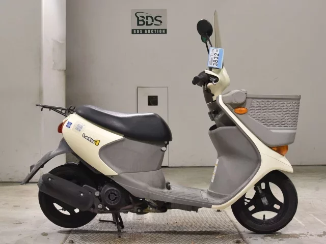 Suzuki LET S4