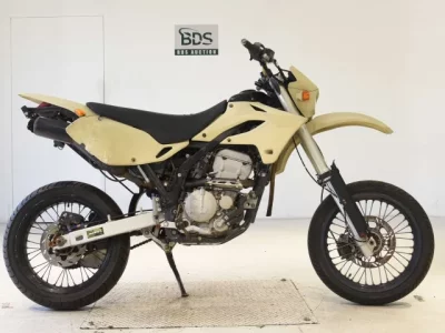 Kawasaki D-TRACKER
