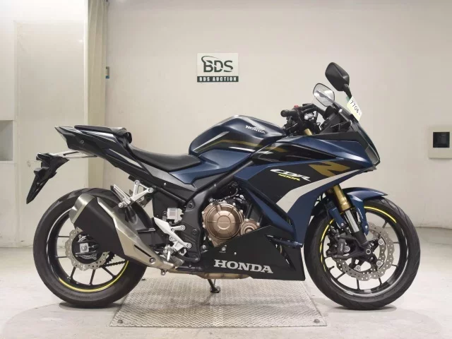 Honda CBR400R-2 лот № 7706 оценка 5  с аукциона в Японии