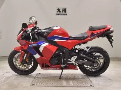 Honda CBR600RR-4 лот № 2731 оценка 5  с аукциона в Японии 2