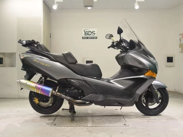 Honda SILVERWING600GT ABS лот № 7519 оценка 4  с аукциона в Японии