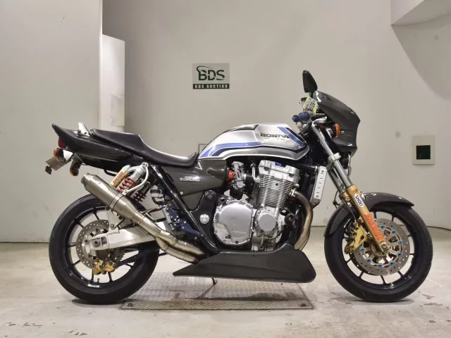 Honda CB1300SF лот № 2629 оценка 4  с аукциона в Японии