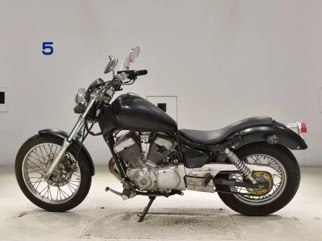 Yamaha VIRAGO 250 SHO LOUIS NOT EQUIPPED