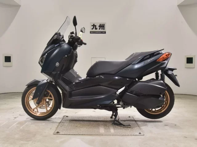 Yamaha X-MAX250-2
