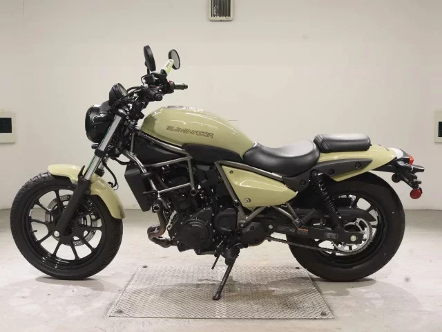 Kawasaki ELIMINATOR 400-3