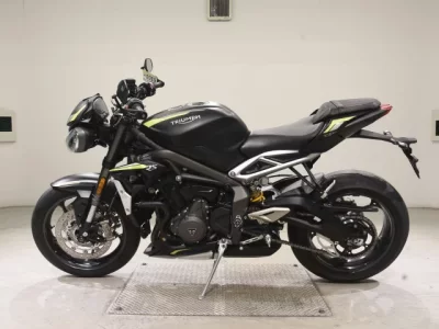 Triumph TRIUMPH STREET TRIPLE RS  с аукциона в Японии