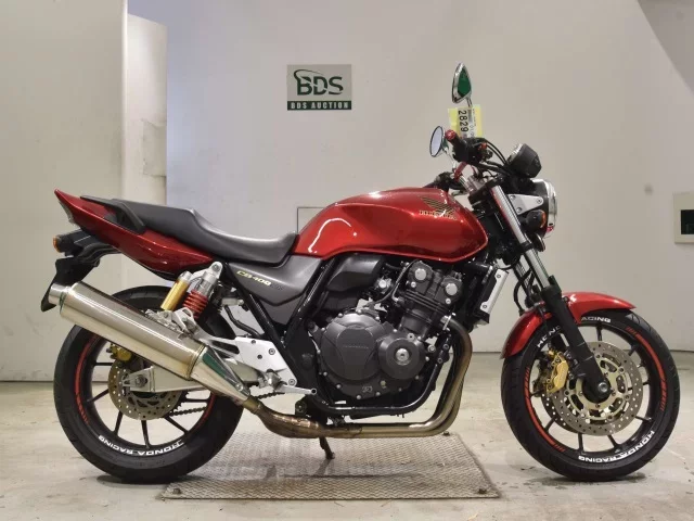 Honda CB400SFV-4 лот № 2829 оценка 5  с аукциона в Японии