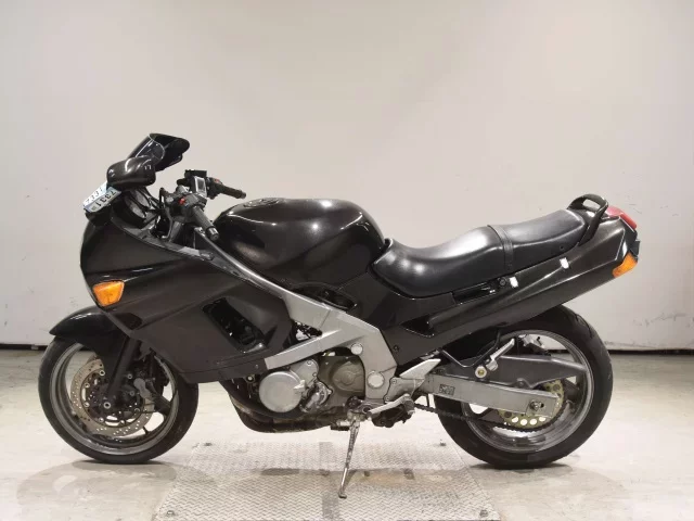 Kawasaki ZZR400-1