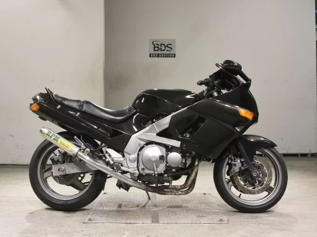Kawasaki ZZR400-1