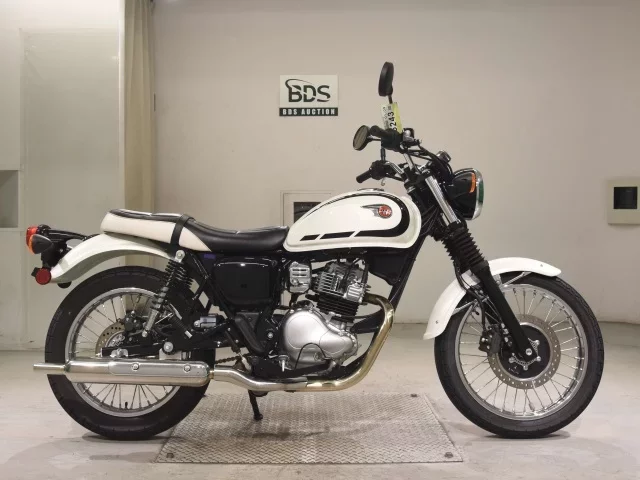 Kawasaki W230 лот № 5243 оценка 7  с аукциона в Японии