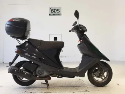 Suzuki ADDRESS V100
