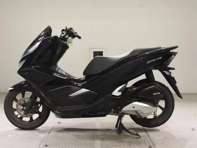 Honda PCX125-3