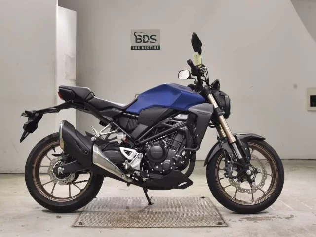 Honda CB250RA лот № 2697 оценка 6  с аукциона в Японии