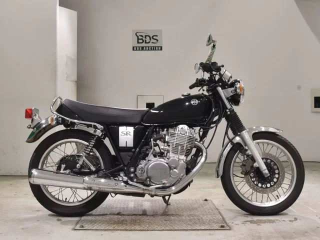 Yamaha SR400-5 лот № 2751 оценка 4  с аукциона в Японии