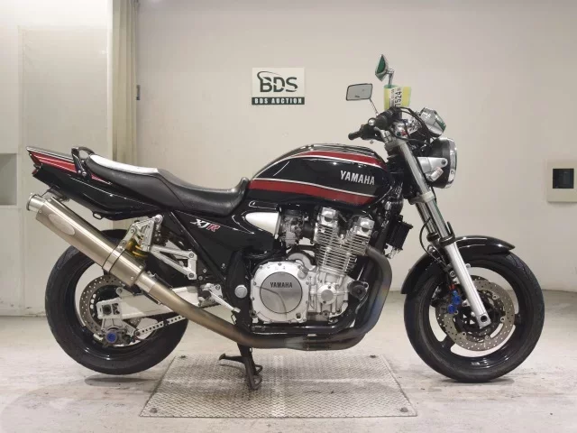 Yamaha XJR1300 лот № 7524 оценка 4  с аукциона в Японии