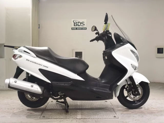Suzuki BURGMAN200 лот № 7650 оценка 5  с аукциона в Японии