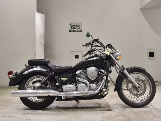 Yamaha DRAGSTAR 250 лот № 2784 оценка 4  с аукциона в Японии