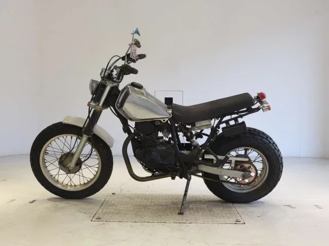 Yamaha TW200