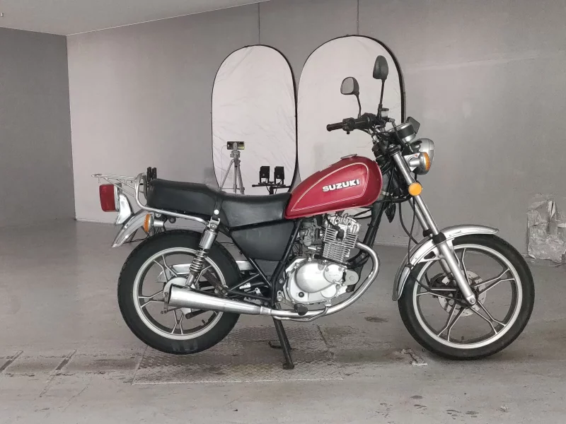 Suzuki GN125H