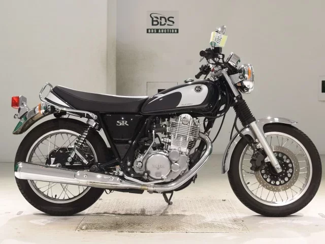 Yamaha SR400-5 лот № 5092 оценка 7  с аукциона в Японии