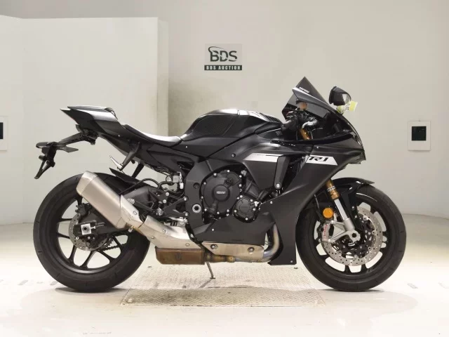 Yamaha YZF-R1 лот № 2919 оценка 4  с аукциона в Японии