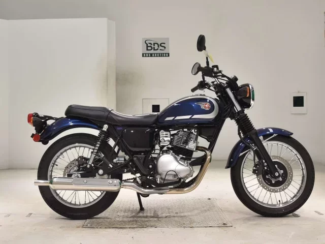 Kawasaki W230 лот № 3020 оценка 7  с аукциона в Японии