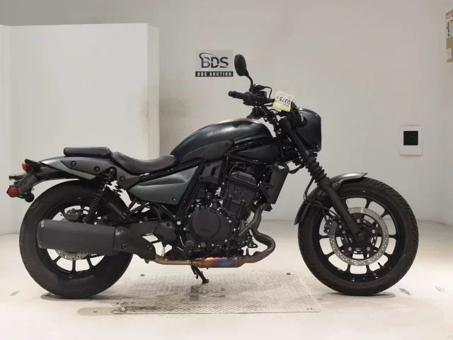 Kawasaki ELIMINATOR 400-3SE лот № 0375 оценка 5  с аукциона в Японии