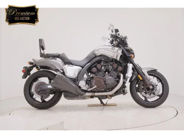 Yamaha V-MAX-2 лот № 7520 оценка 5  с аукциона в Японии