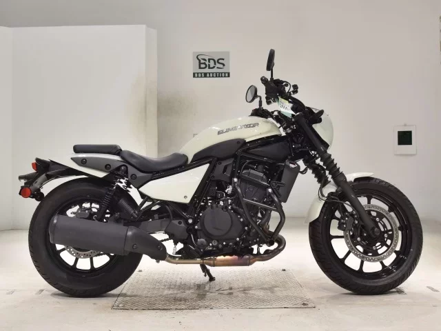Kawasaki ELIMINATOR 400-3SE лот № 2656 оценка 5  с аукциона в Японии