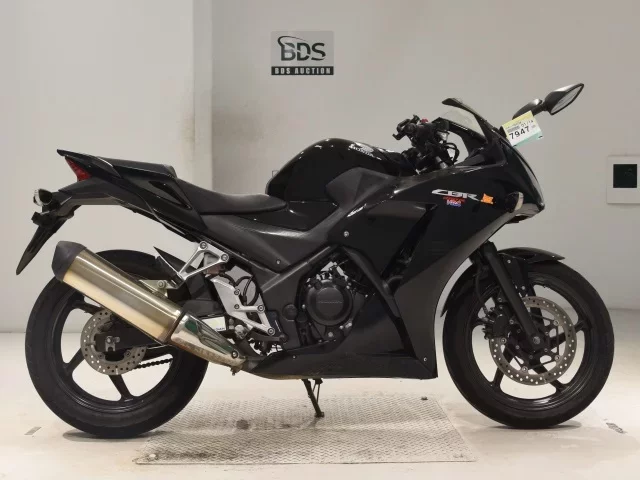 Honda CBR250R лот № 7947 оценка 4  с аукциона в Японии