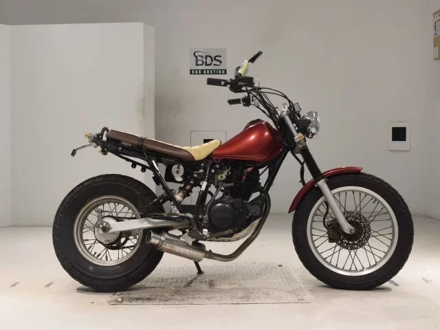 Yamaha TW200-2 лот № 7948 оценка 4  с аукциона в Японии