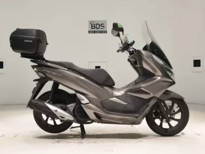 Honda PCX150-3