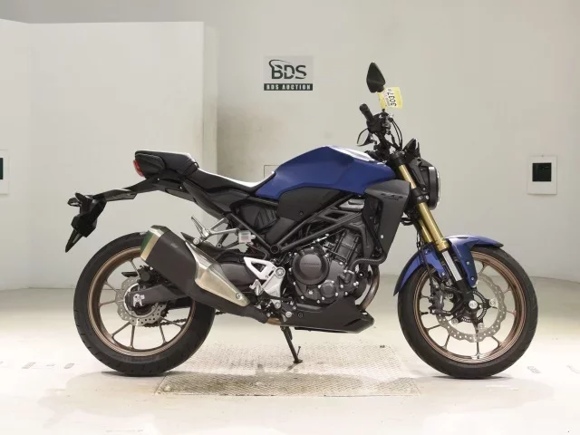 Honda CB250RA лот № 3037 оценка 6  с аукциона в Японии