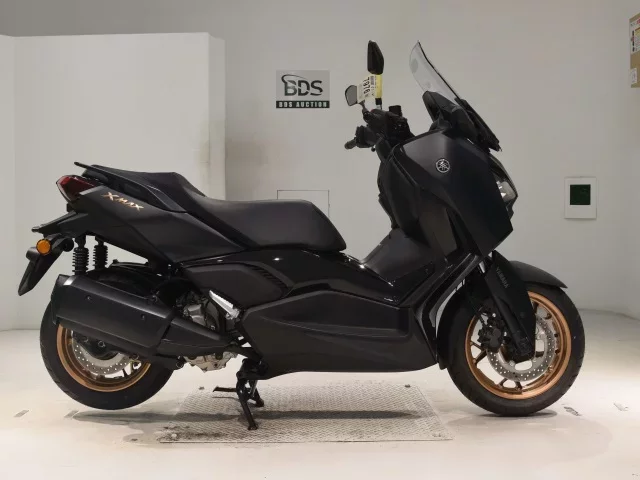 Yamaha X-MAX250-2 лот № 7976 оценка 9  с аукциона в Японии