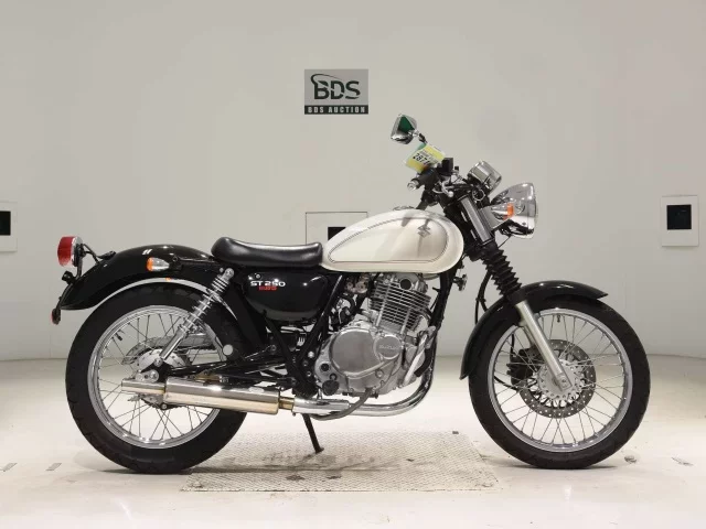 Suzuki ST250E лот № 2871 оценка 5  с аукциона в Японии